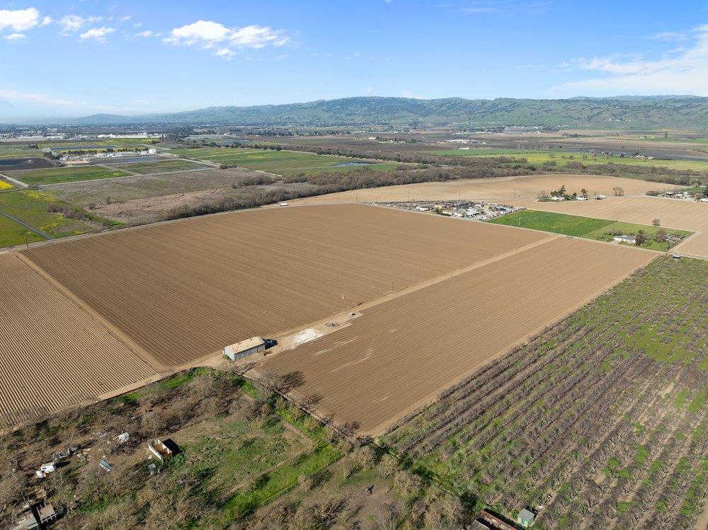 Detail Gallery Image 6 of 17 For 0 Bloomfield Ave, Gilroy,  CA 95020 - – Beds | – Baths