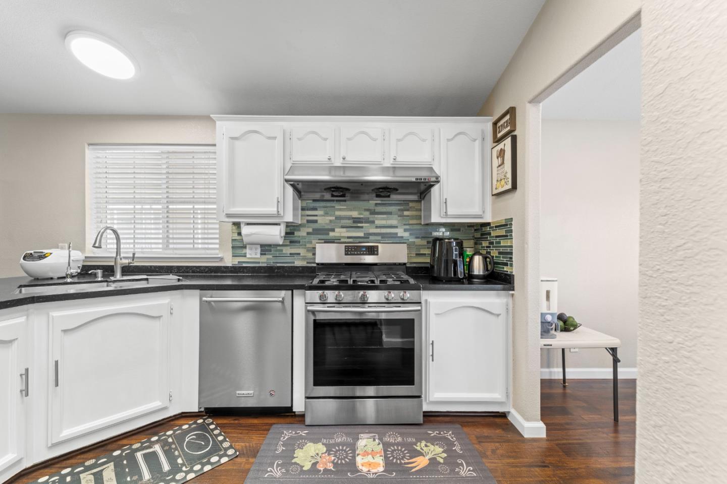 Detail Gallery Image 10 of 24 For 5450 Monterey Rd #15,  San Jose,  CA 95111 - 3 Beds | 2 Baths