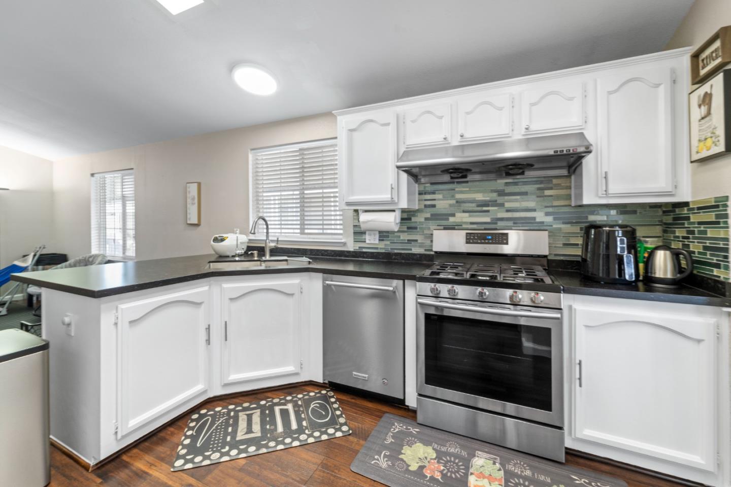 Detail Gallery Image 11 of 24 For 5450 Monterey Rd #15,  San Jose,  CA 95111 - 3 Beds | 2 Baths