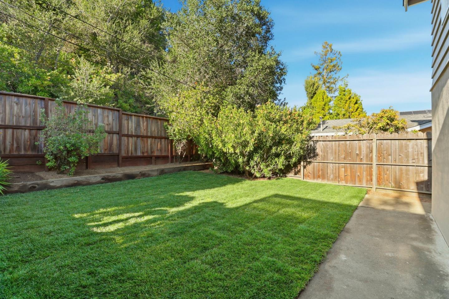 Detail Gallery Image 22 of 22 For 3722 Red Oak Way, Redwood City,  CA 94061 - 3 Beds | 2/1 Baths