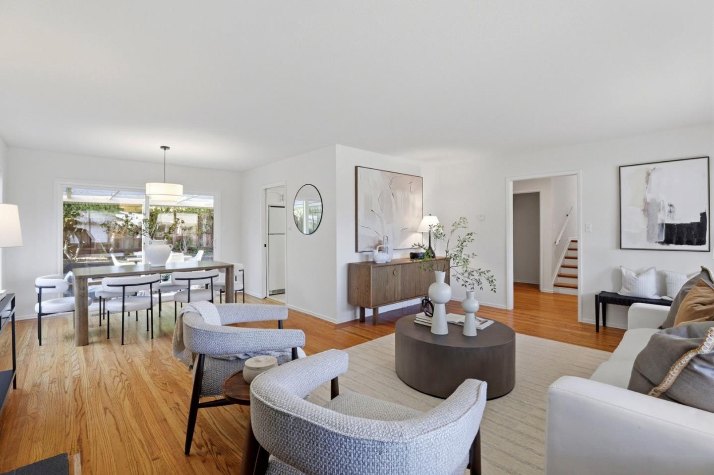 Detail Gallery Image 5 of 22 For 3722 Red Oak Way, Redwood City,  CA 94061 - 3 Beds | 2/1 Baths