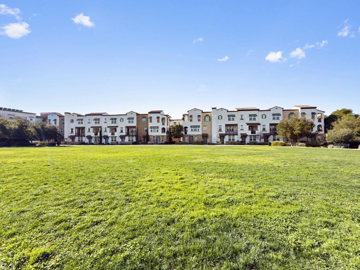 Detail Gallery Image 48 of 60 For 2726 Terni Ct #6,  San Jose,  CA 95111 - 2 Beds | 2/1 Baths