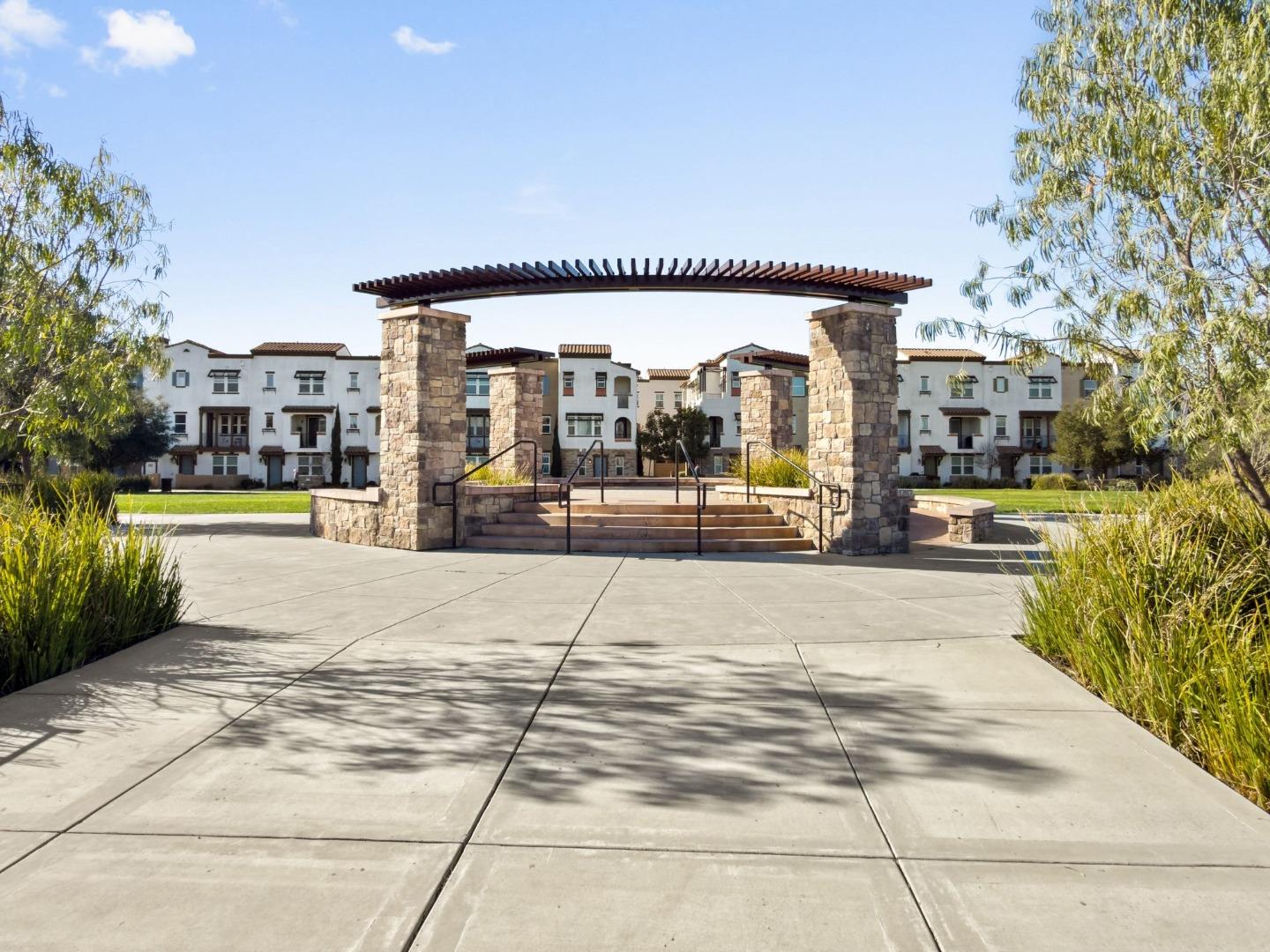 Detail Gallery Image 50 of 60 For 2726 Terni Ct #6,  San Jose,  CA 95111 - 2 Beds | 2/1 Baths