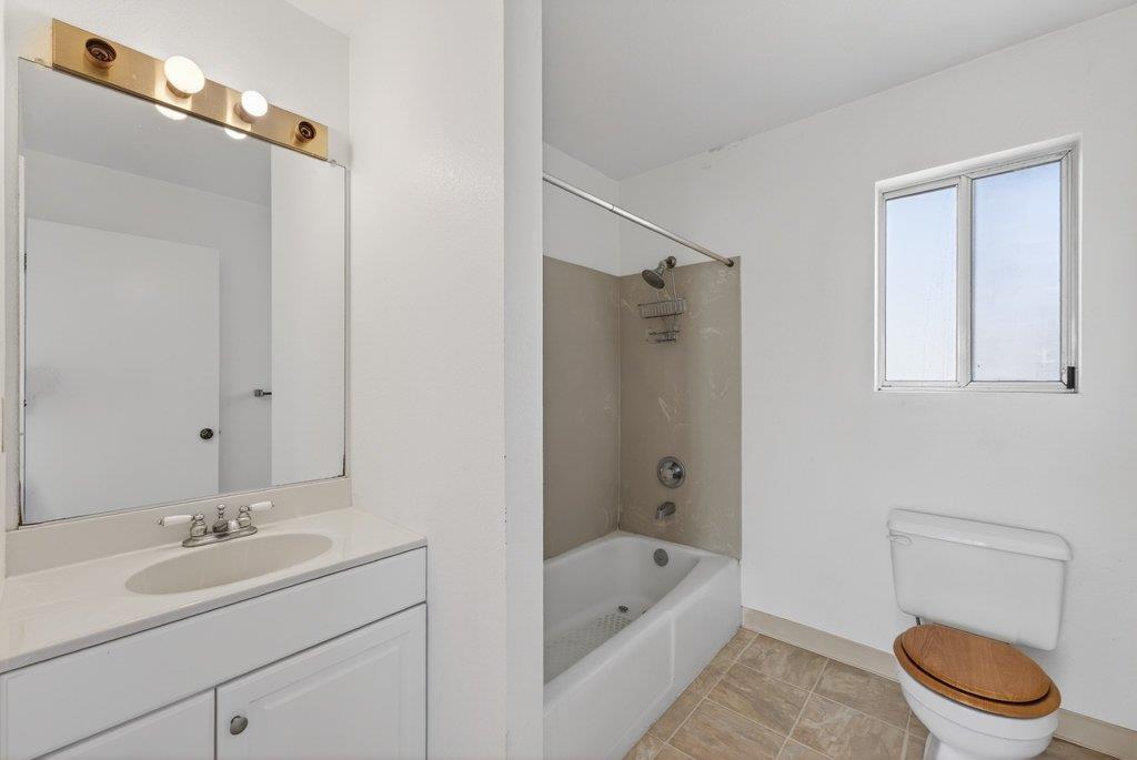 Detail Gallery Image 15 of 28 For 2747 Orchard St, Soquel,  CA 95073 - 3 Beds | 2/1 Baths