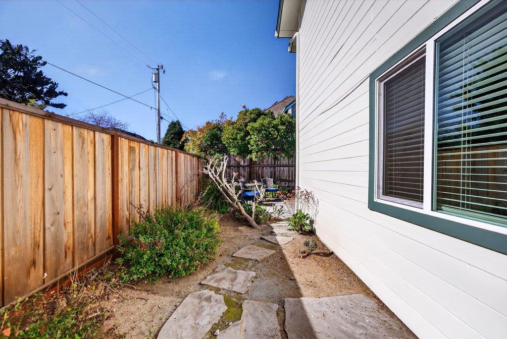 Detail Gallery Image 27 of 28 For 2747 Orchard St, Soquel,  CA 95073 - 3 Beds | 2/1 Baths