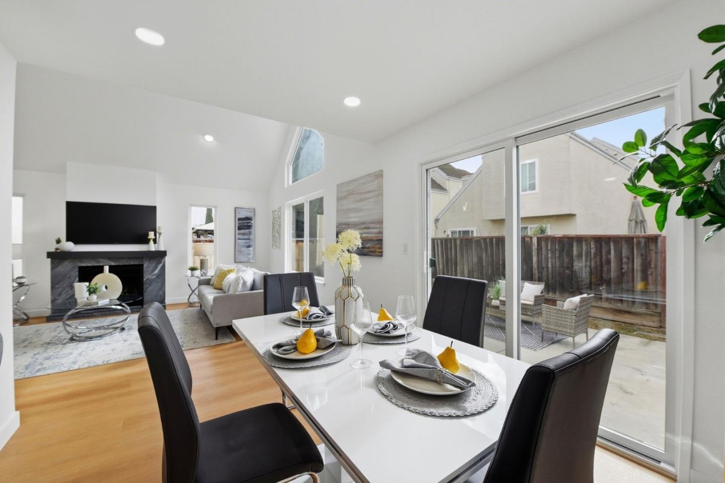 Detail Gallery Image 15 of 37 For 513 Glenmoor Cir, Milpitas,  CA 95035 - 4 Beds | 3 Baths