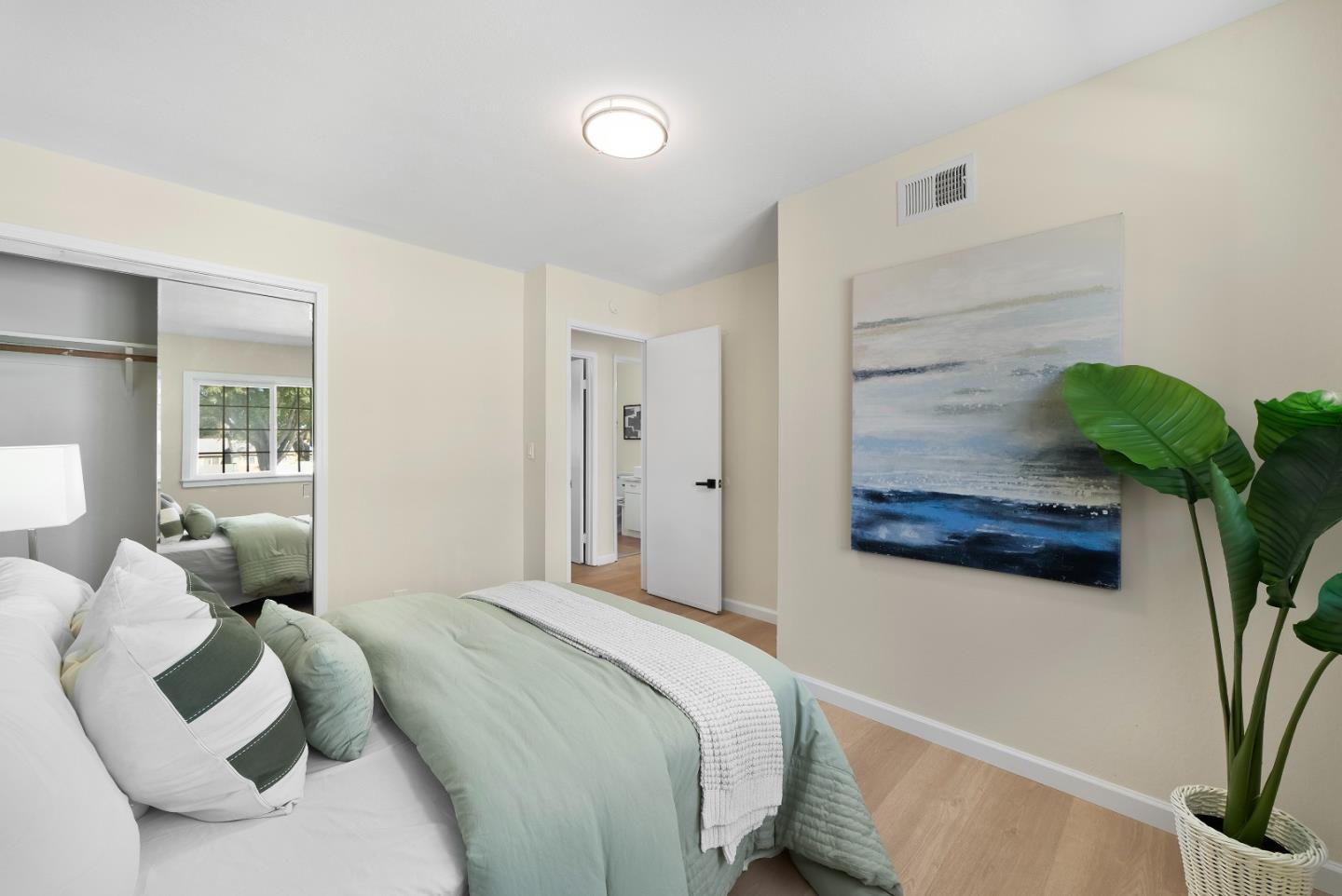 Detail Gallery Image 14 of 25 For 4243 Comet Cir, Union City,  CA 94587 - 3 Beds | 1/1 Baths