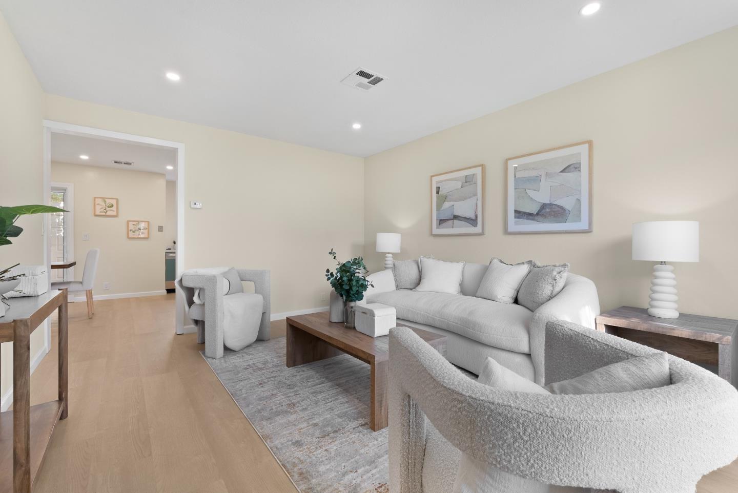 Detail Gallery Image 2 of 25 For 4243 Comet Cir, Union City,  CA 94587 - 3 Beds | 1/1 Baths