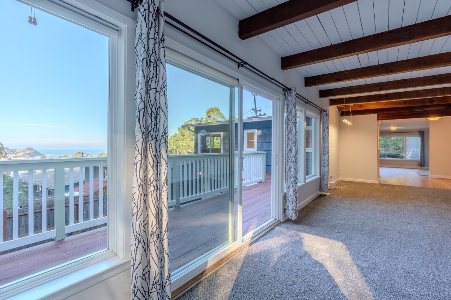 Detail Gallery Image 12 of 31 For 1104 Barcelona Dr, Pacifica,  CA 94044 - 4 Beds | 3 Baths