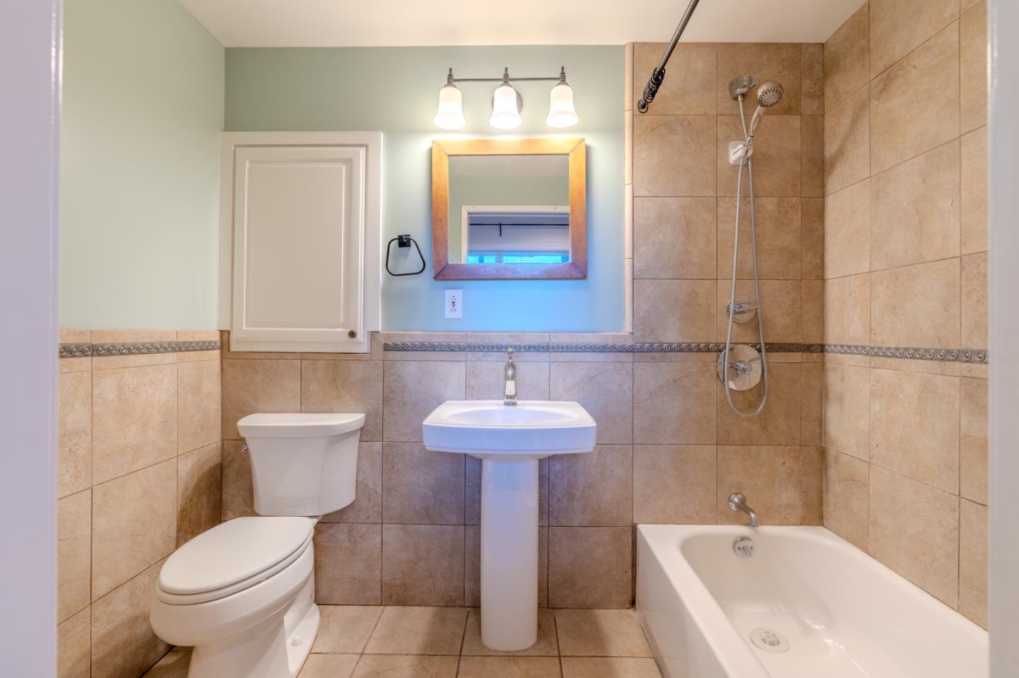 Detail Gallery Image 29 of 31 For 1104 Barcelona Dr, Pacifica,  CA 94044 - 4 Beds | 3 Baths