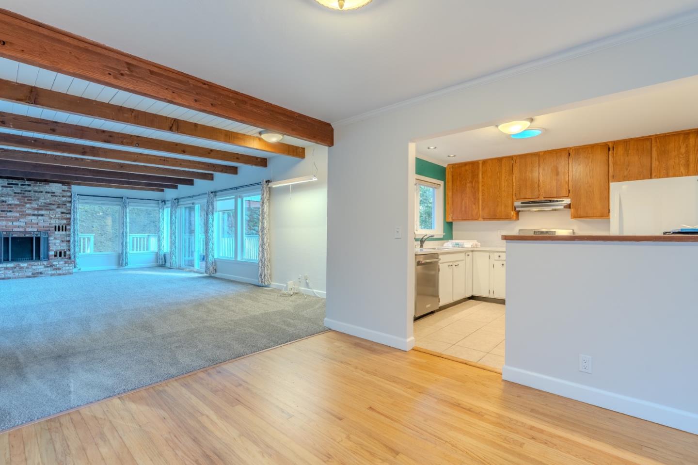 Detail Gallery Image 6 of 31 For 1104 Barcelona Dr, Pacifica,  CA 94044 - 4 Beds | 3 Baths