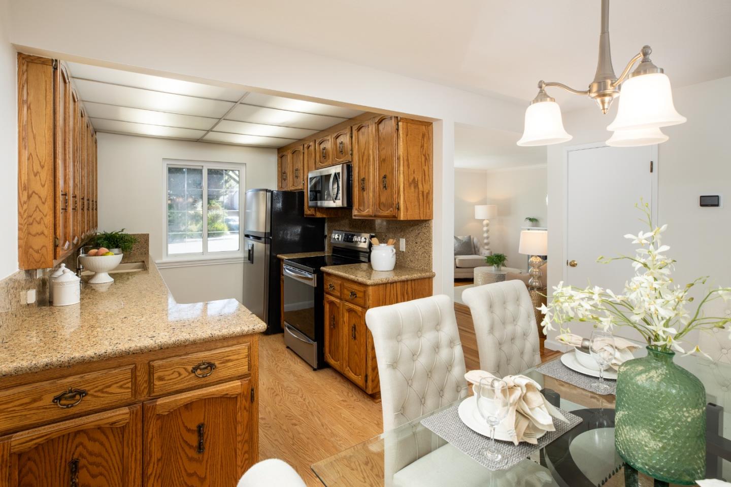 Detail Gallery Image 5 of 21 For 2545 Austin Pl, Santa Clara,  CA 95050 - 3 Beds | 2 Baths