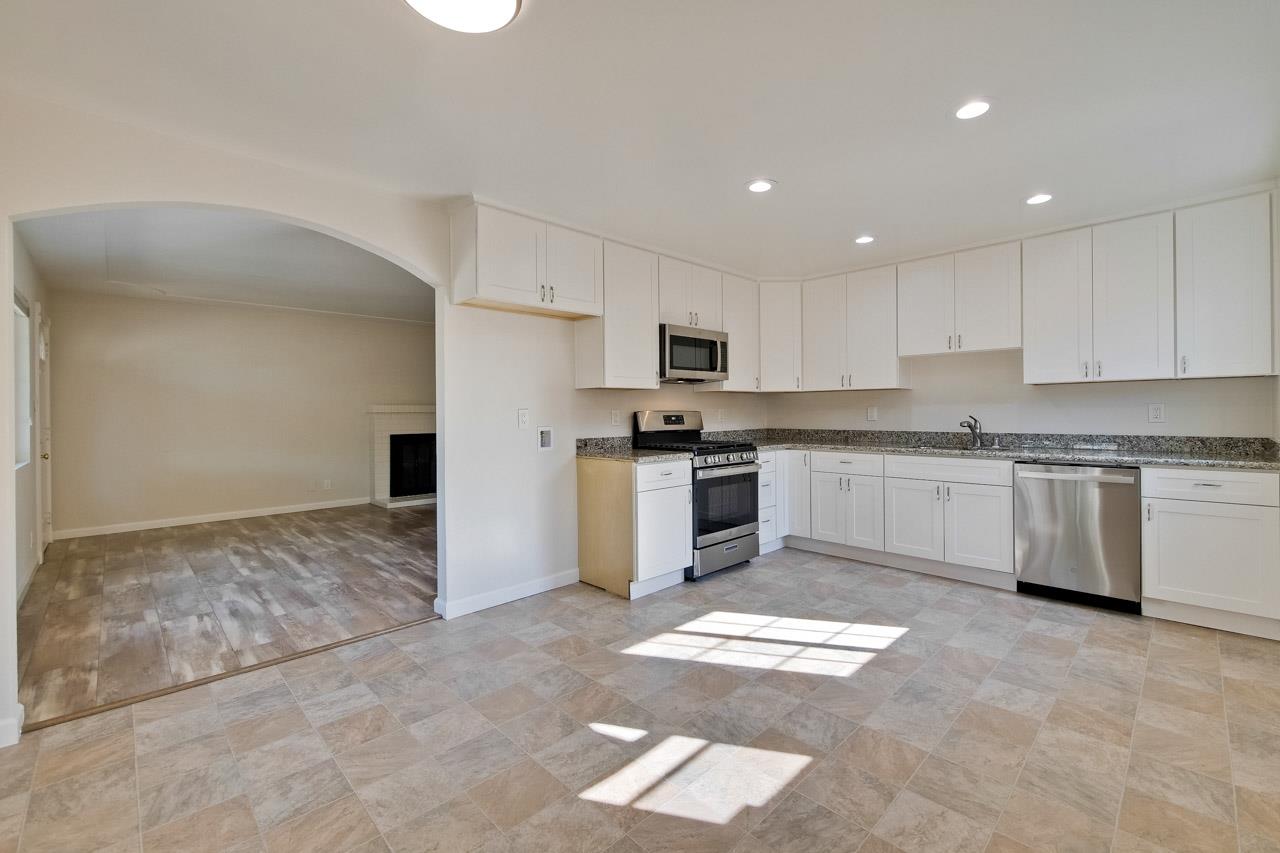 Detail Gallery Image 4 of 12 For 2872 Manda Dr, San Jose,  CA 95124 - 4 Beds | 2 Baths