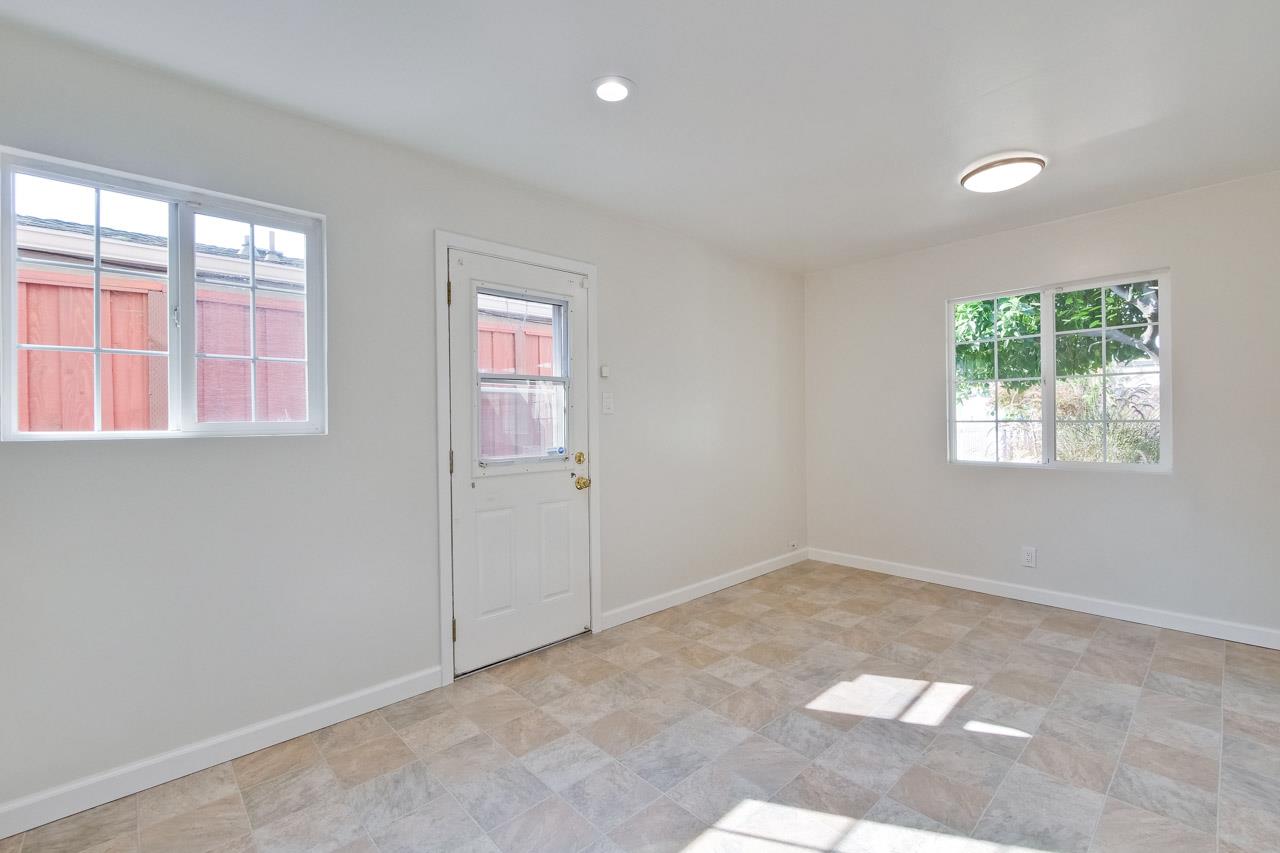 Detail Gallery Image 6 of 12 For 2872 Manda Dr, San Jose,  CA 95124 - 4 Beds | 2 Baths