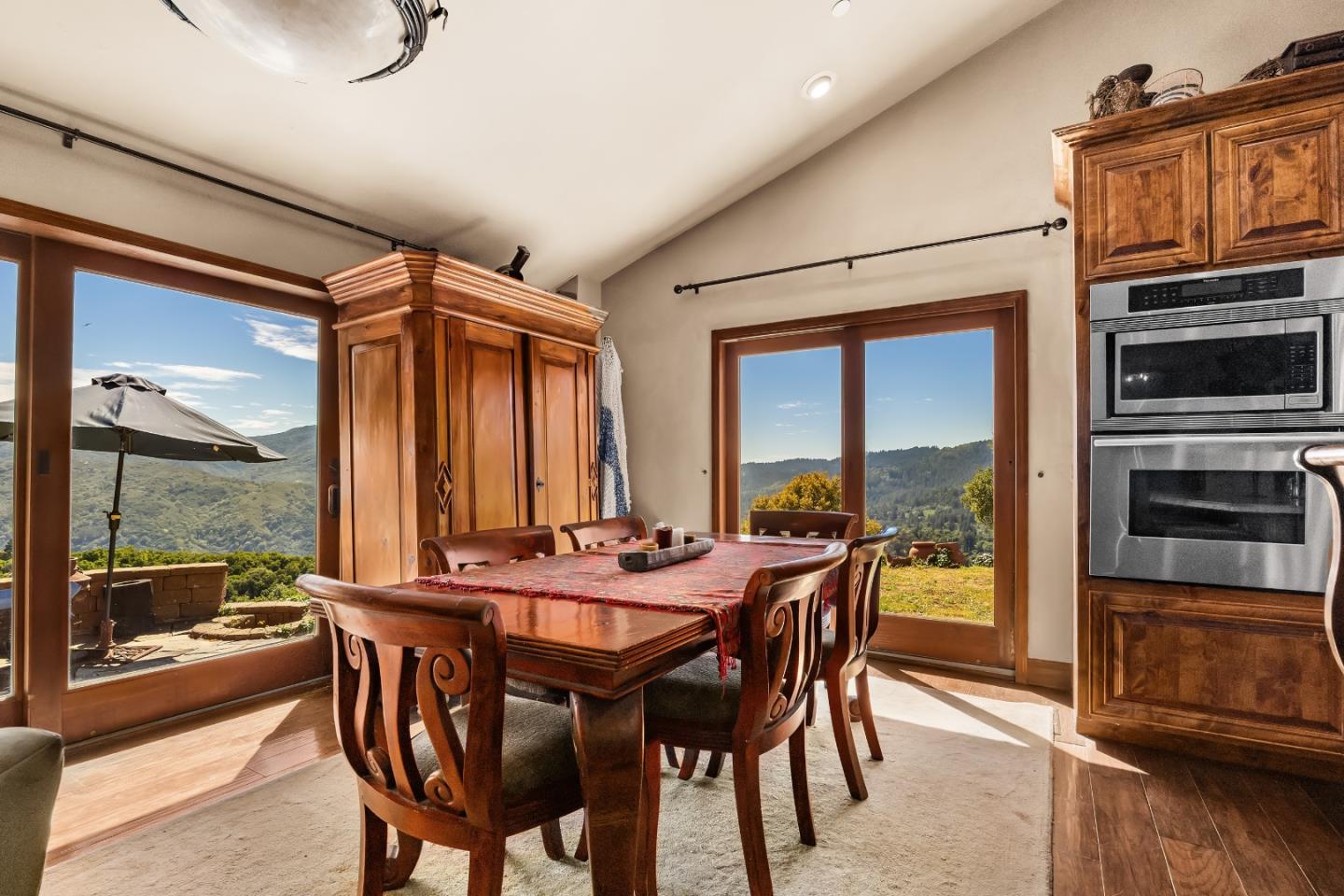 Detail Gallery Image 5 of 35 For 19375 Montevina Rd, Los Gatos,  CA 95033 - 2 Beds | 2 Baths