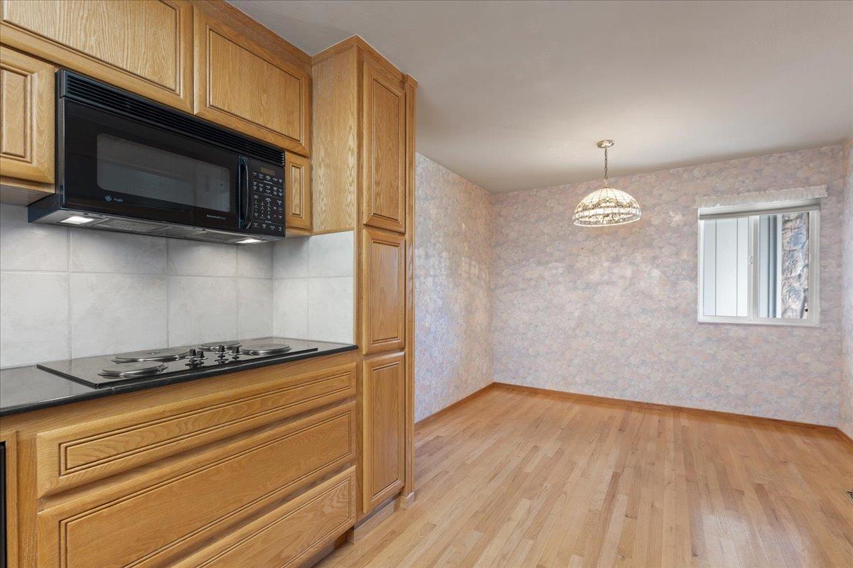 Detail Gallery Image 13 of 46 For 2638 Park Wilshire Dr, San Jose,  CA 95124 - 5 Beds | 3 Baths