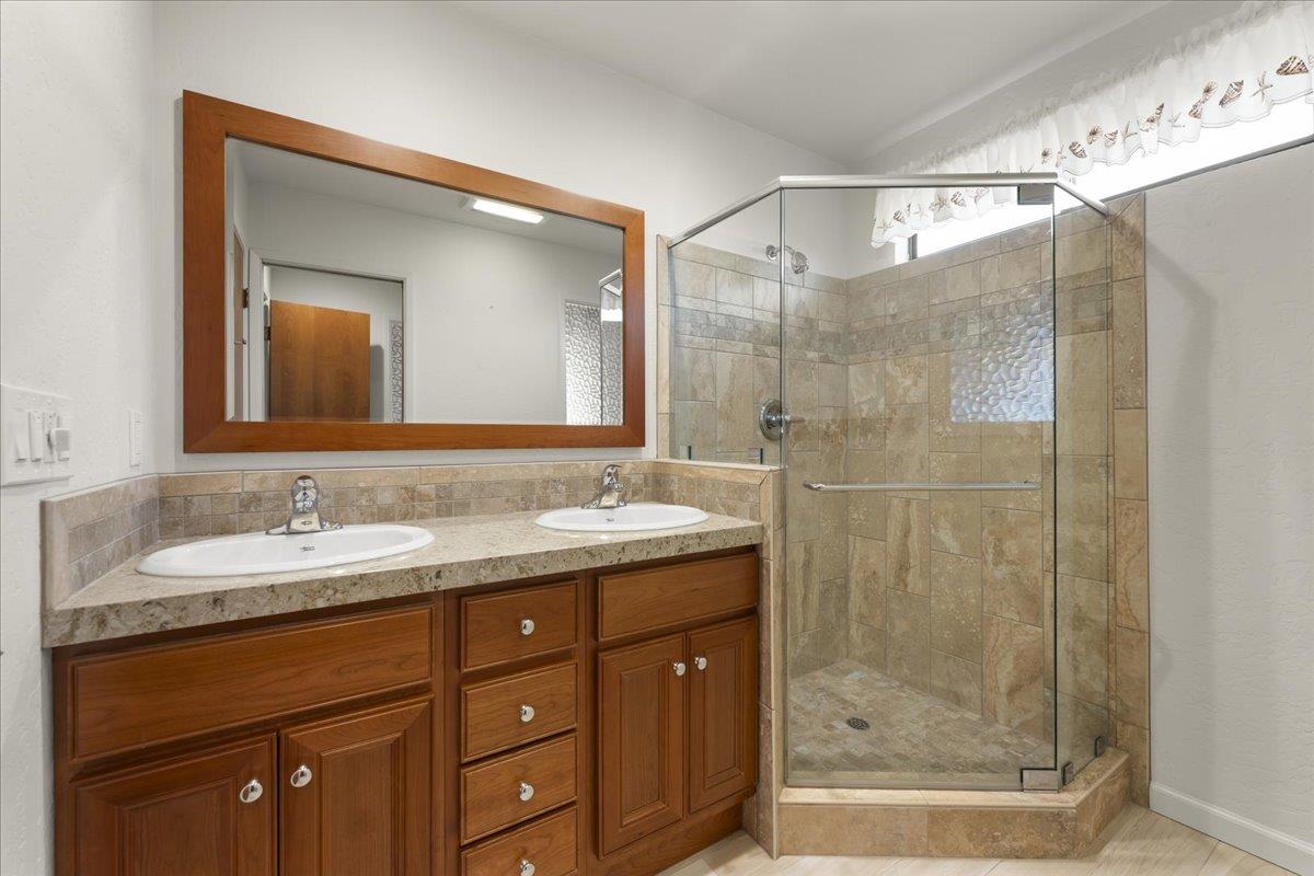 Detail Gallery Image 25 of 46 For 2638 Park Wilshire Dr, San Jose,  CA 95124 - 5 Beds | 3 Baths