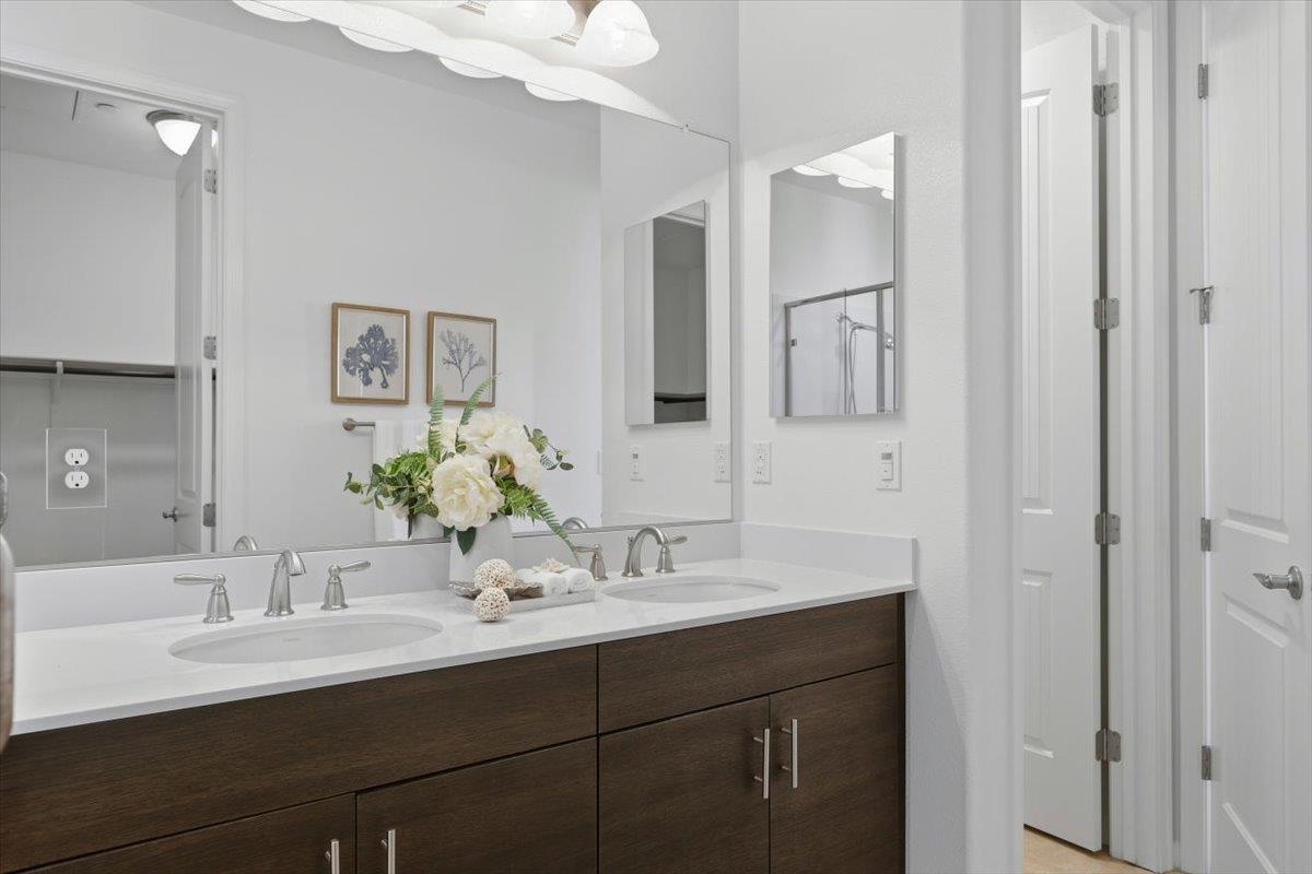 Detail Gallery Image 21 of 32 For 1989 Trento Loop, Milpitas,  CA 95035 - 2 Beds | 2/1 Baths