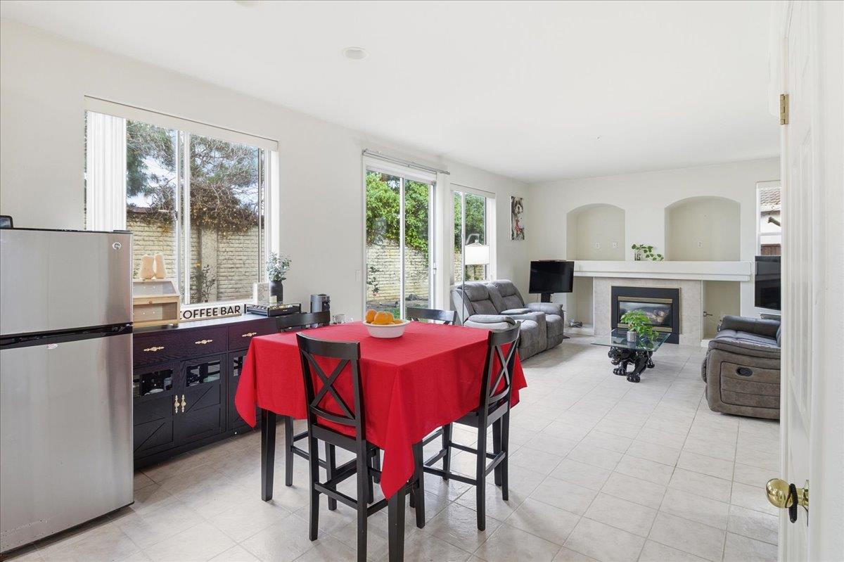 Detail Gallery Image 14 of 42 For 34 Whitman Cir, Salinas,  CA 93906 - 4 Beds | 3 Baths