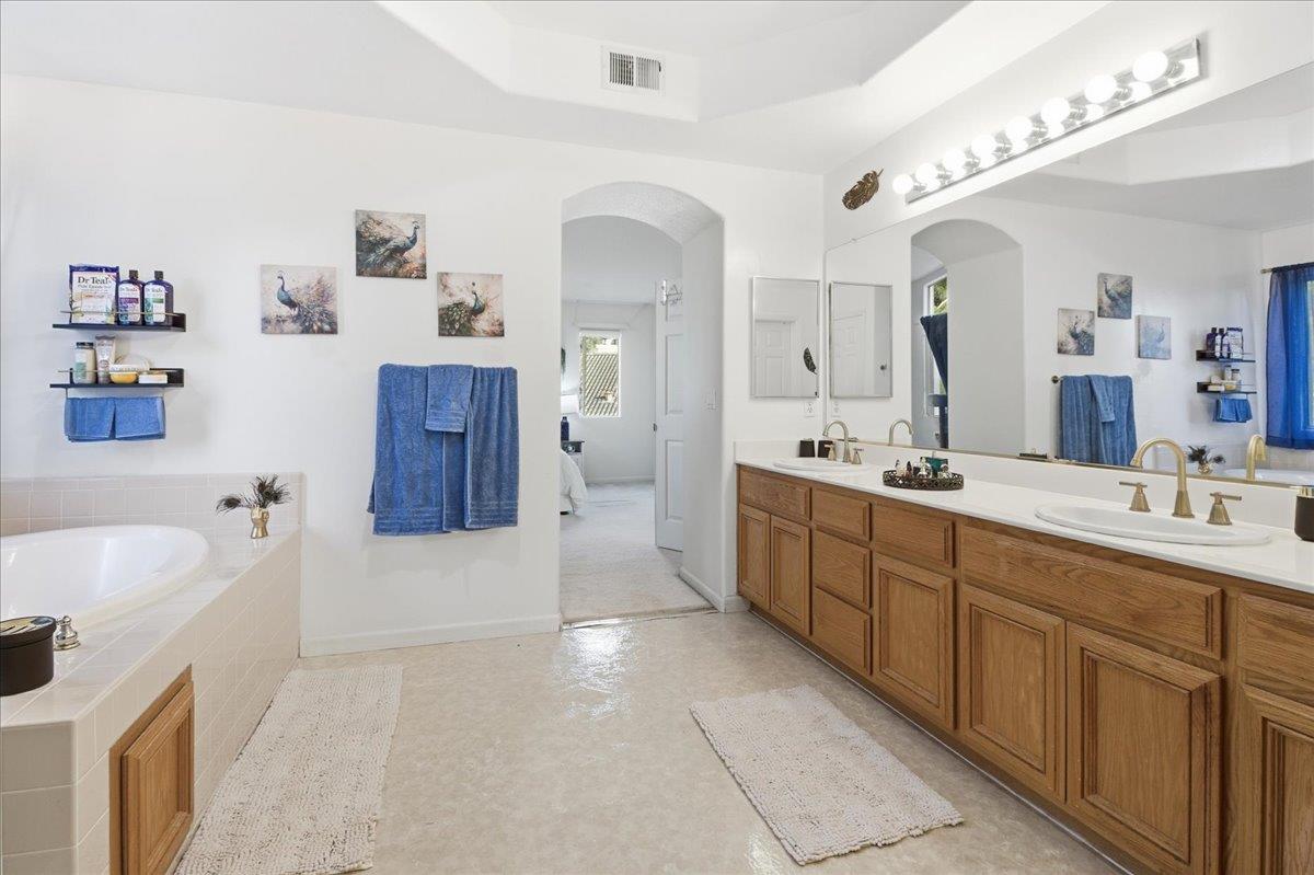 Detail Gallery Image 22 of 42 For 34 Whitman Cir, Salinas,  CA 93906 - 4 Beds | 3 Baths