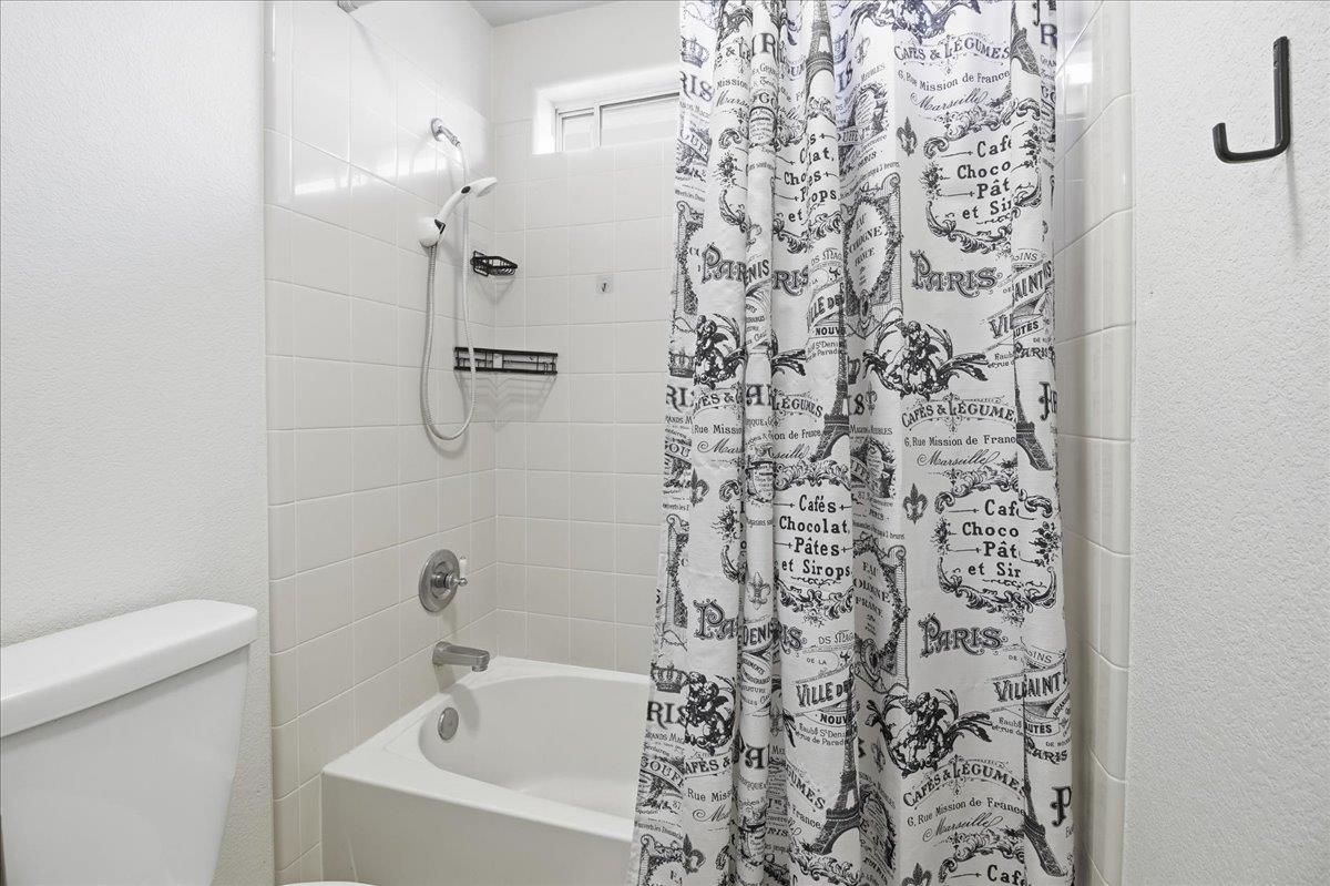 Detail Gallery Image 27 of 42 For 34 Whitman Cir, Salinas,  CA 93906 - 4 Beds | 3 Baths