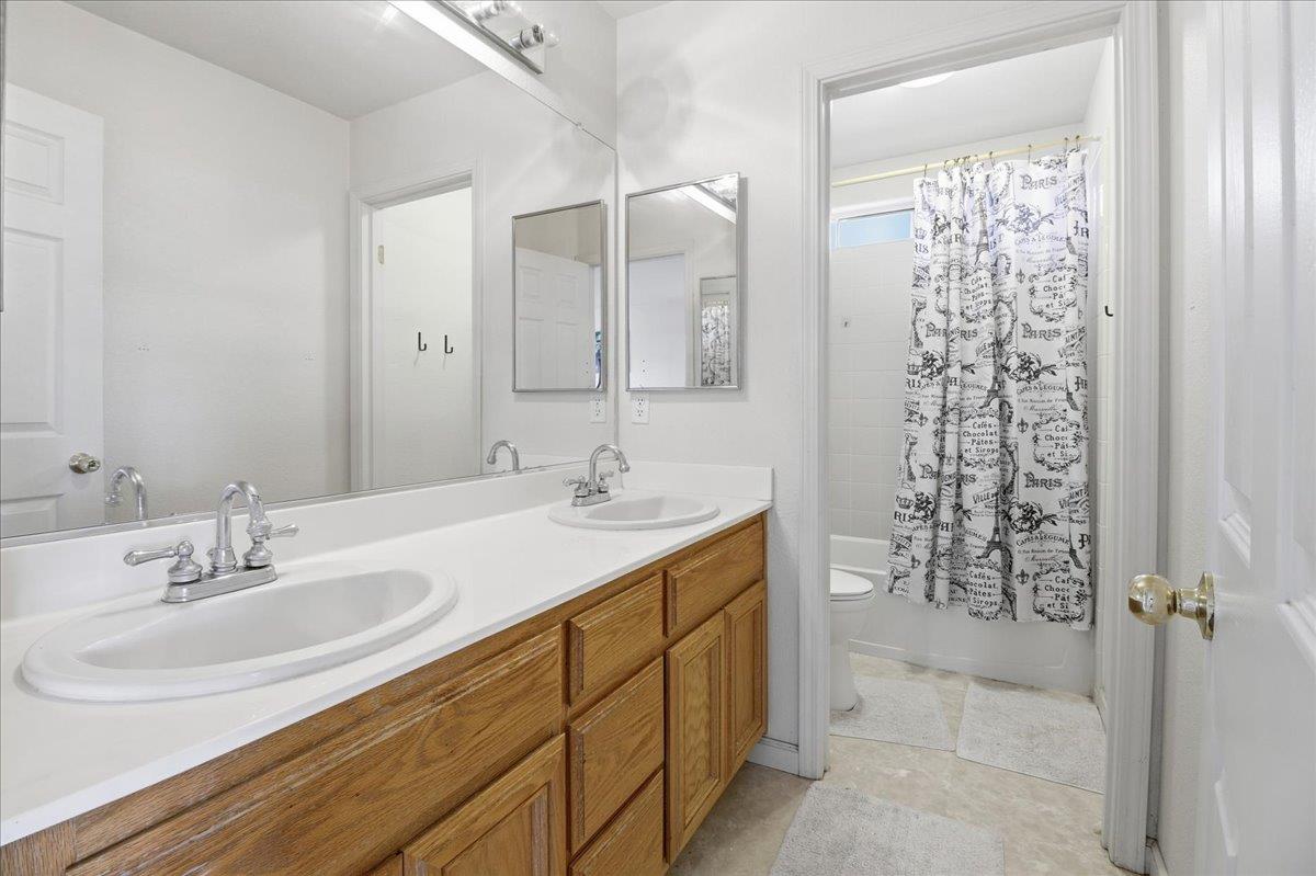 Detail Gallery Image 29 of 42 For 34 Whitman Cir, Salinas,  CA 93906 - 4 Beds | 3 Baths