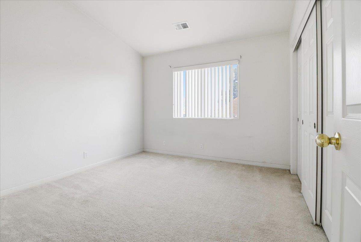 Detail Gallery Image 30 of 42 For 34 Whitman Cir, Salinas,  CA 93906 - 4 Beds | 3 Baths