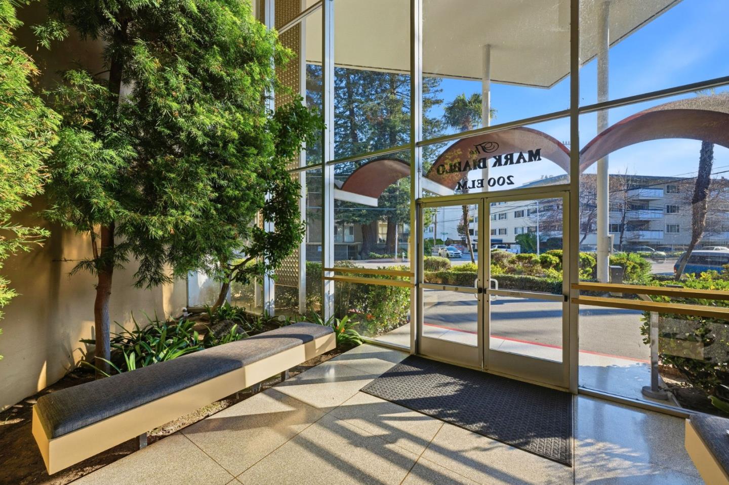 Detail Gallery Image 4 of 38 For 200 Elm St #112,  San Mateo,  CA 94401 - 3 Beds | 2 Baths