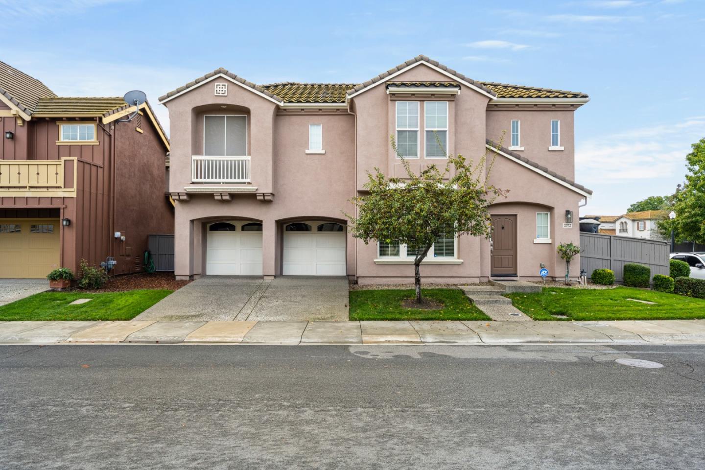 Detail Gallery Image 2 of 56 For 2372 Donner Pass Ave, Sacramento,  CA 95835 - 4 Beds | 2 Baths