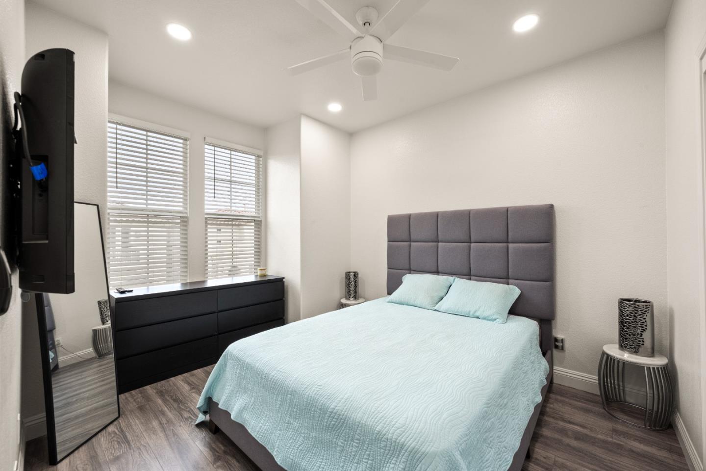 Detail Gallery Image 23 of 56 For 2372 Donner Pass Ave, Sacramento,  CA 95835 - 4 Beds | 2 Baths