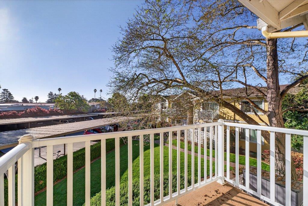 Detail Gallery Image 12 of 26 For 755 14th Ave #802,  Santa Cruz,  CA 95062 - 2 Beds | 1 Baths