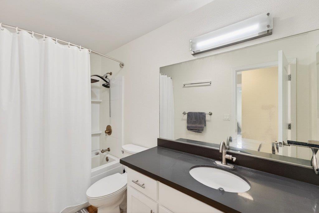 Detail Gallery Image 14 of 26 For 755 14th Ave #802,  Santa Cruz,  CA 95062 - 2 Beds | 1 Baths