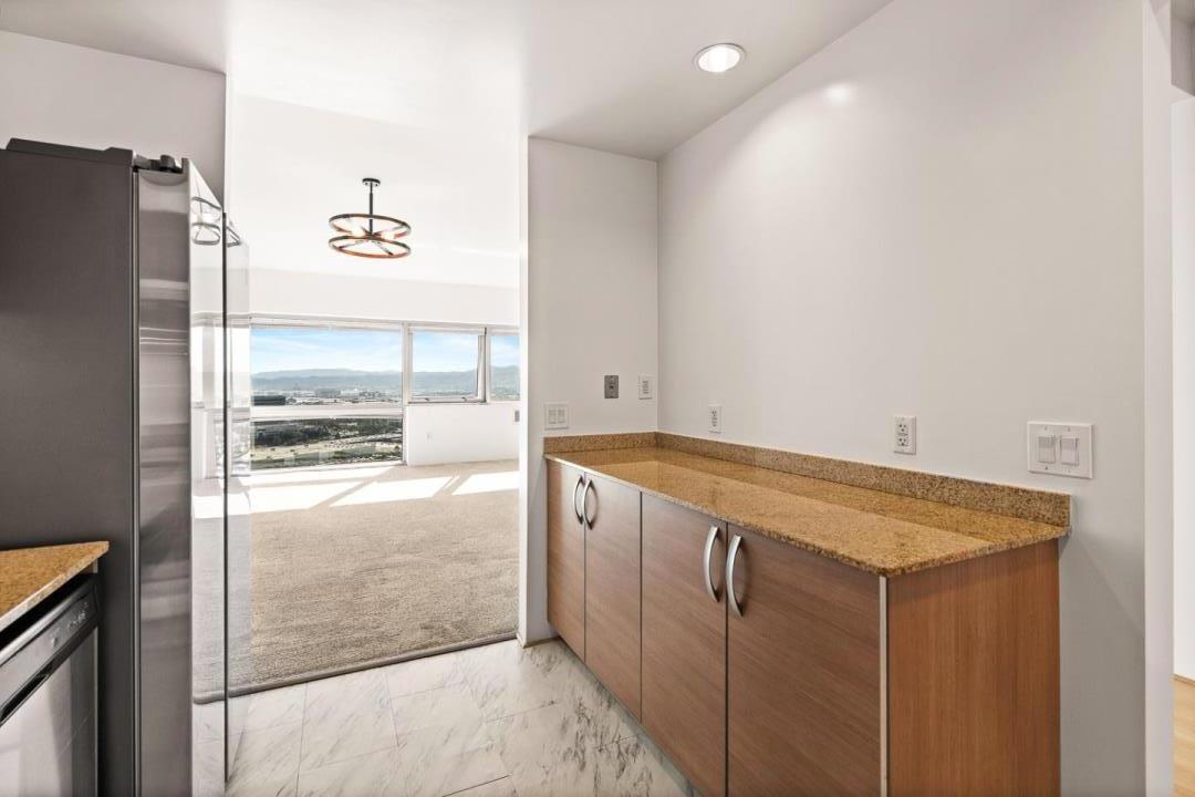 Detail Gallery Image 13 of 31 For 1 Mandalay Pl #1007,  South San Francisco,  CA 94080 - 1 Beds | 1 Baths