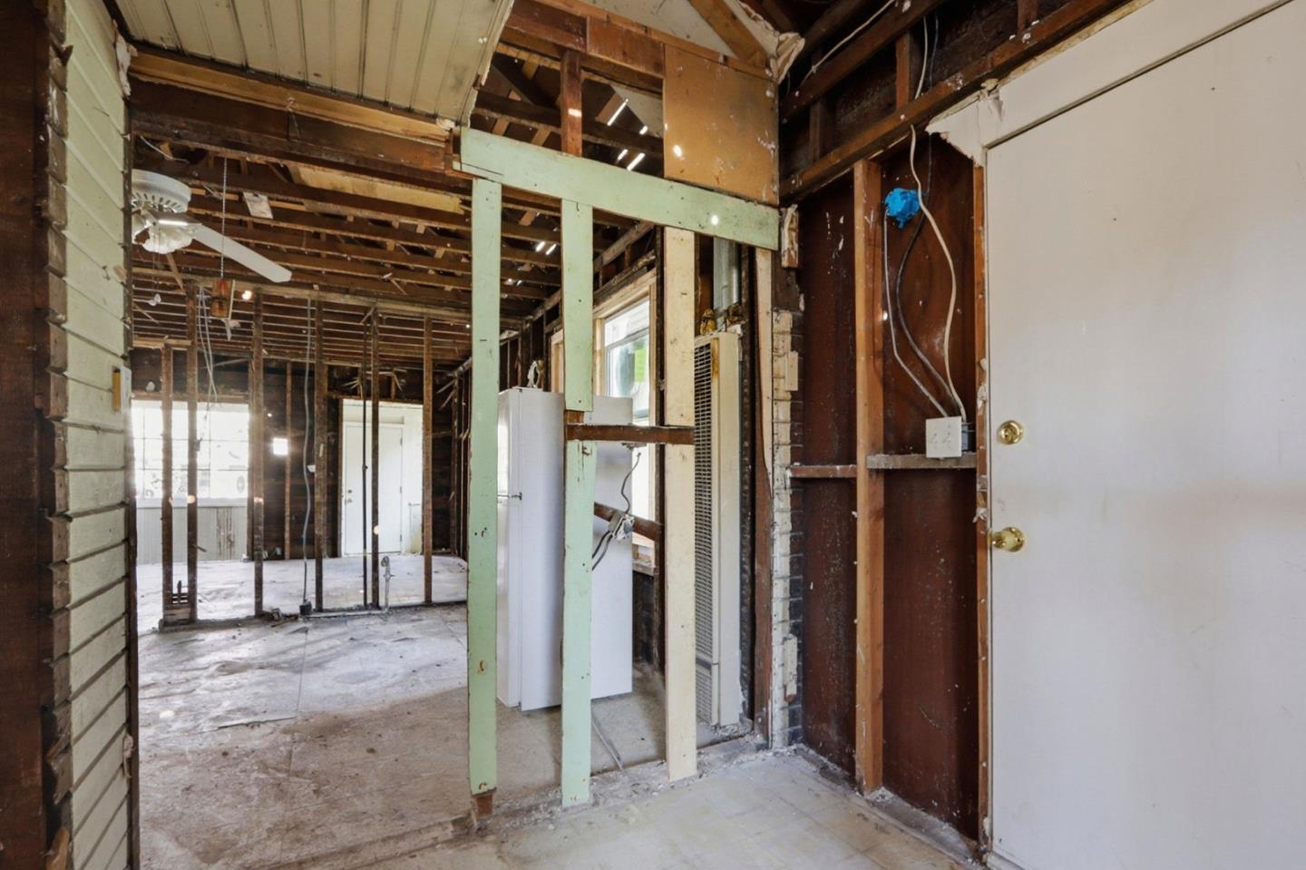 Detail Gallery Image 14 of 25 For 160 Pierce Ave, San Jose,  CA 95110 - 1 Beds | 1 Baths