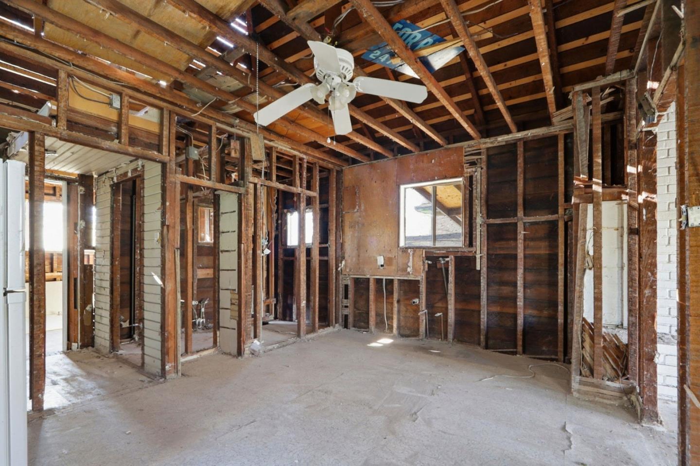 Detail Gallery Image 15 of 25 For 160 Pierce Ave, San Jose,  CA 95110 - 1 Beds | 1 Baths