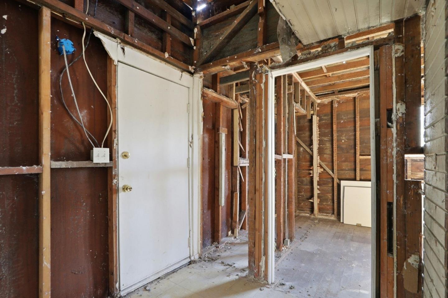 Detail Gallery Image 17 of 25 For 160 Pierce Ave, San Jose,  CA 95110 - 1 Beds | 1 Baths