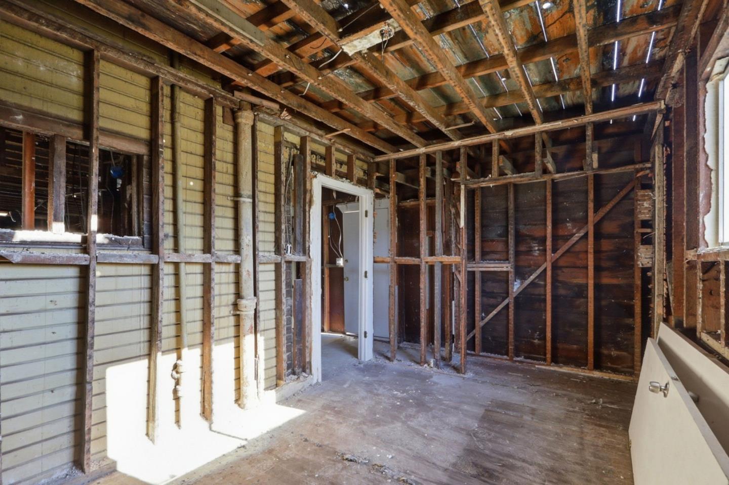 Detail Gallery Image 18 of 25 For 160 Pierce Ave, San Jose,  CA 95110 - 1 Beds | 1 Baths