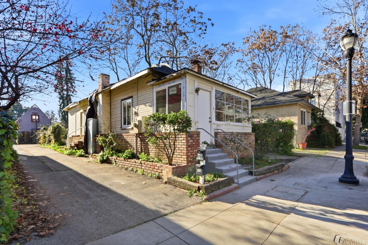 Detail Gallery Image 5 of 25 For 160 Pierce Ave, San Jose,  CA 95110 - 1 Beds | 1 Baths