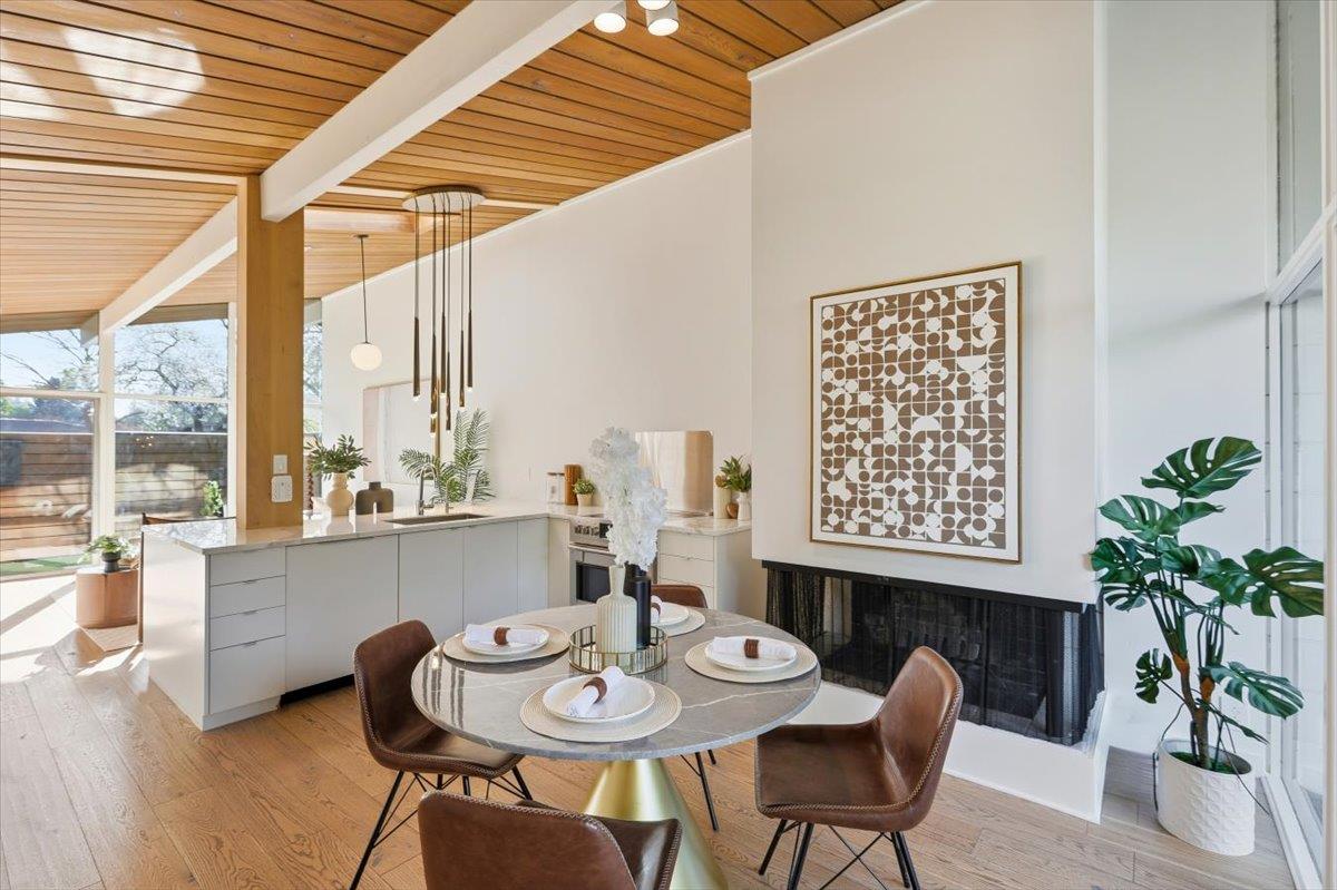 Detail Gallery Image 14 of 47 For 127 Greenmeadow Way, Palo Alto,  CA 94306 - 2 Beds | 2 Baths