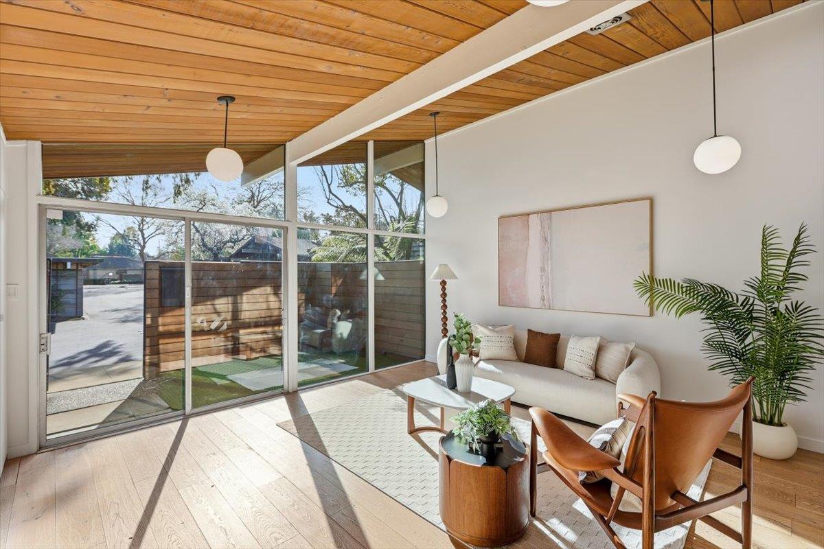 Detail Gallery Image 2 of 47 For 127 Greenmeadow Way, Palo Alto,  CA 94306 - 2 Beds | 2 Baths