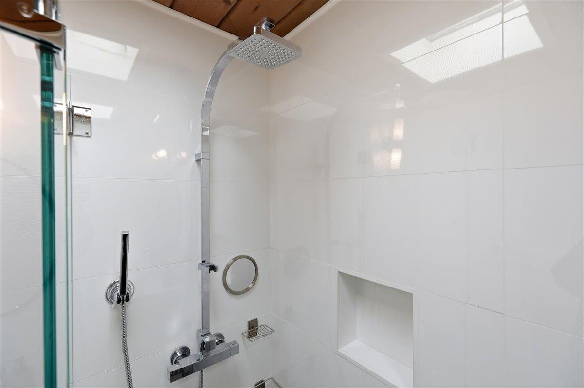 Detail Gallery Image 26 of 47 For 127 Greenmeadow Way, Palo Alto,  CA 94306 - 2 Beds | 2 Baths