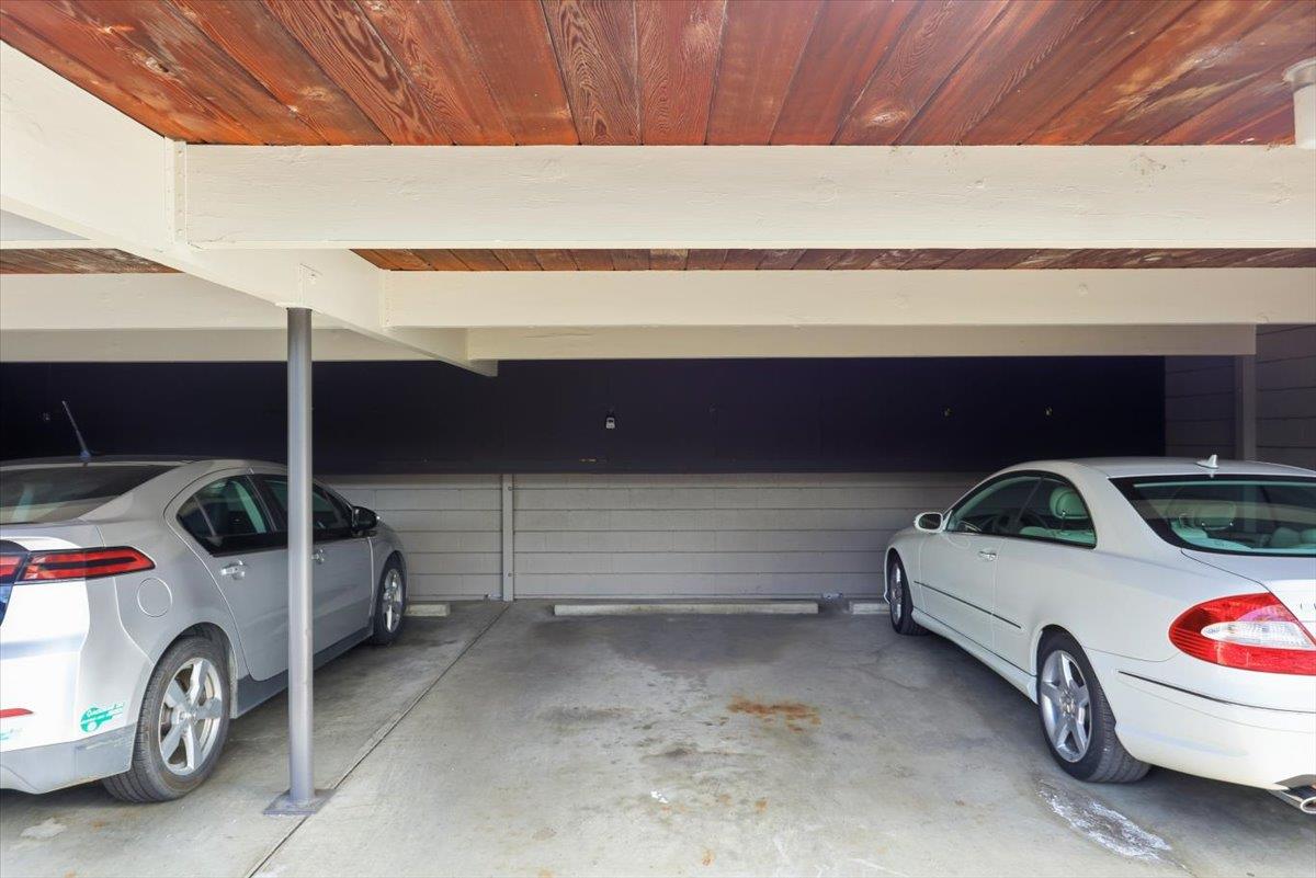 Detail Gallery Image 34 of 47 For 127 Greenmeadow Way, Palo Alto,  CA 94306 - 2 Beds | 2 Baths