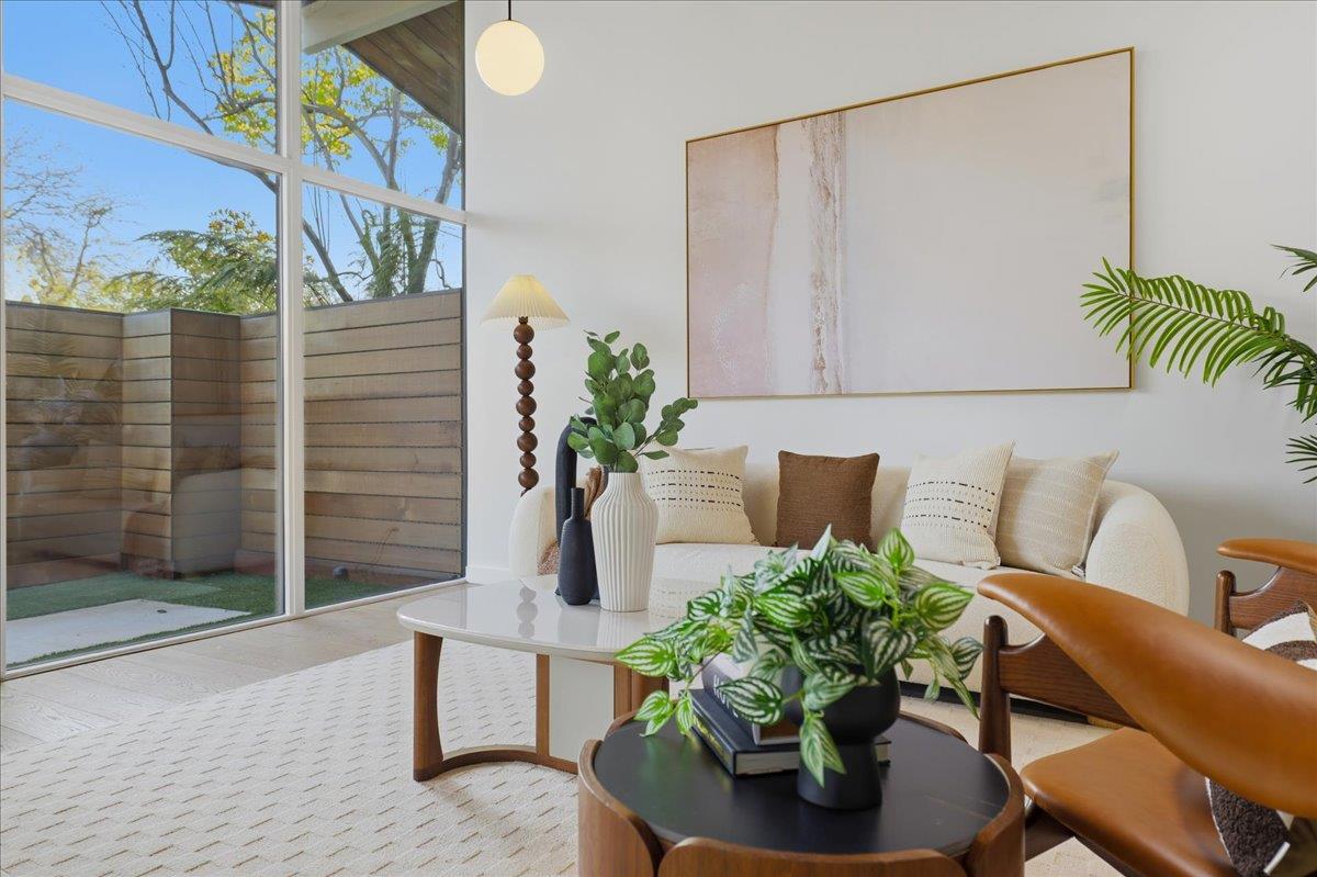 Detail Gallery Image 4 of 47 For 127 Greenmeadow Way, Palo Alto,  CA 94306 - 2 Beds | 2 Baths