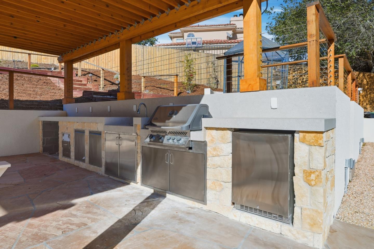 Detail Gallery Image 21 of 71 For 544 Sunset Way, Redwood City,  CA 94062 - 6 Beds | 5 Baths