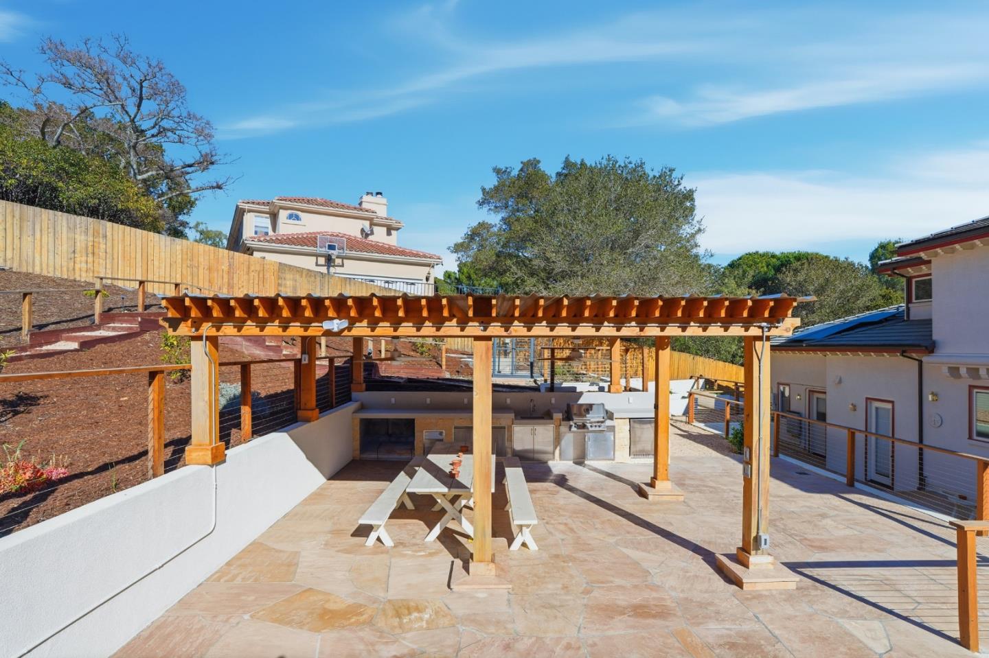 Detail Gallery Image 22 of 71 For 544 Sunset Way, Redwood City,  CA 94062 - 6 Beds | 5 Baths