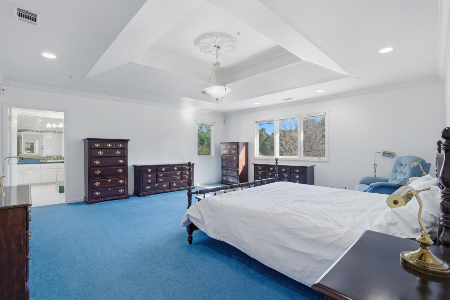 Detail Gallery Image 31 of 71 For 544 Sunset Way, Redwood City,  CA 94062 - 6 Beds | 5 Baths