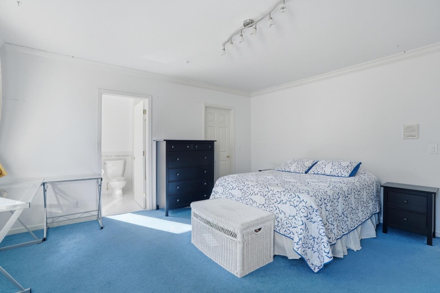 Detail Gallery Image 46 of 71 For 544 Sunset Way, Redwood City,  CA 94062 - 6 Beds | 5 Baths