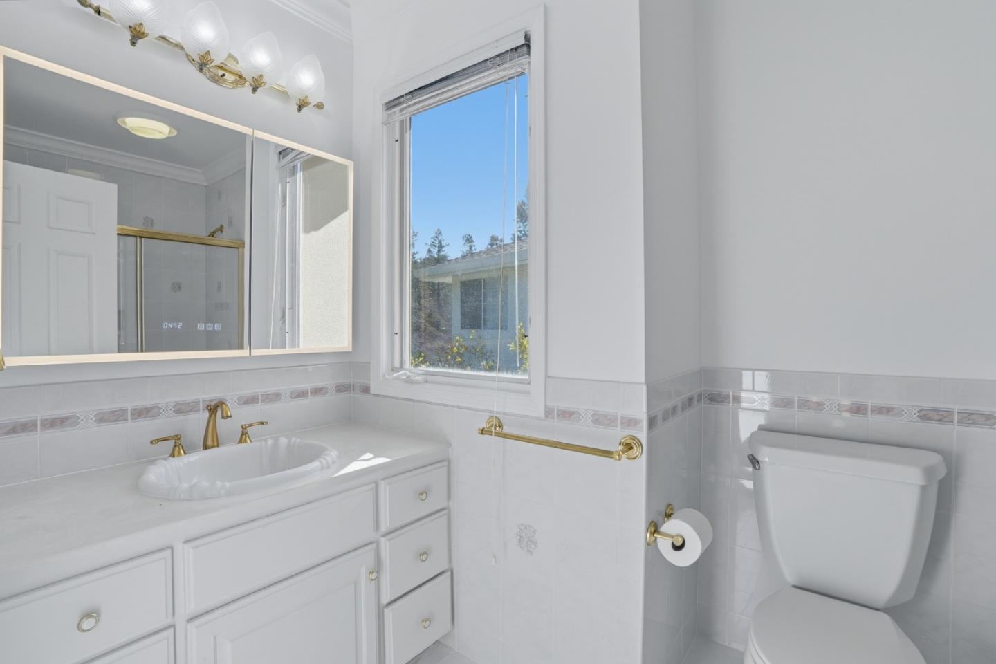 Detail Gallery Image 47 of 71 For 544 Sunset Way, Redwood City,  CA 94062 - 6 Beds | 5 Baths