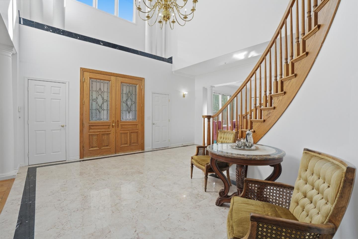 Detail Gallery Image 5 of 71 For 544 Sunset Way, Redwood City,  CA 94062 - 6 Beds | 5 Baths