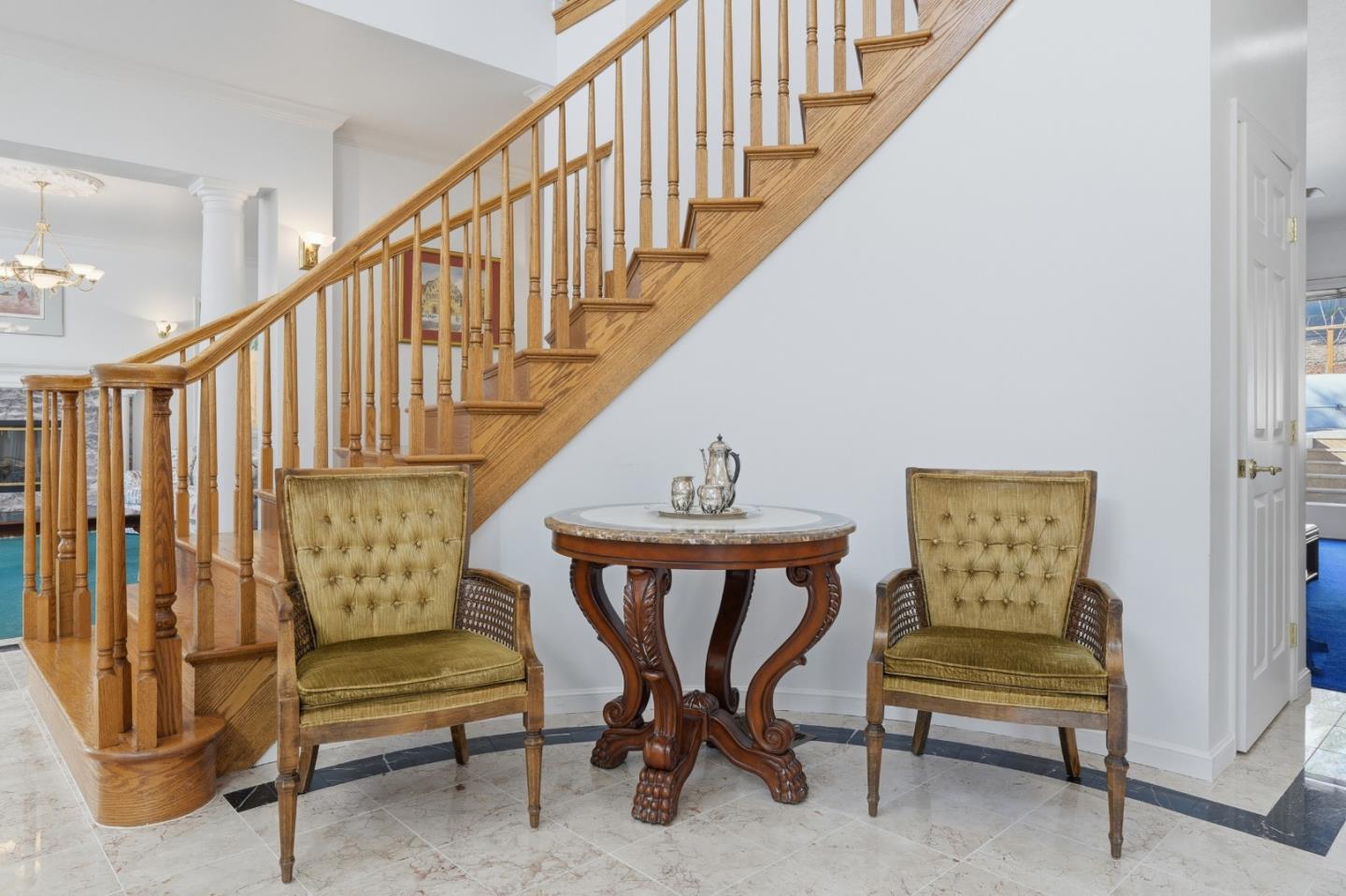 Detail Gallery Image 6 of 71 For 544 Sunset Way, Redwood City,  CA 94062 - 6 Beds | 5 Baths